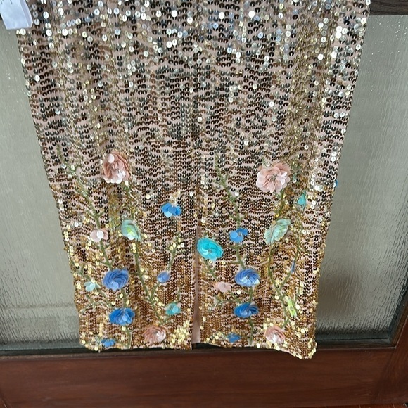 Mac Duggal HIGH NECK DRESS with floral sequin hem. Size 8 NEW $498 sold out size - Picture 14 of 17